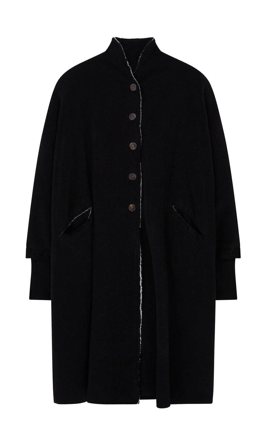 Plümo- Sigrun Coat: black, long-sleeve wool-cashmere with two slanted front pockets, shown on a plain white background.