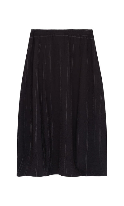 Plümo- Speckle Skirt: black knee-length seersucker with subtle pinstripes and elastic waist, shown on white background.