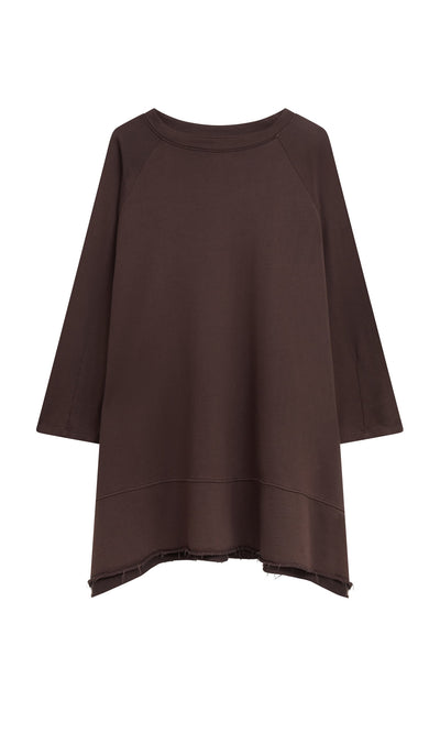 Plümo- Loose-fitting Kelie Sweater in dark brown with a wide neckline and frayed hem, featuring relaxed Danish design.