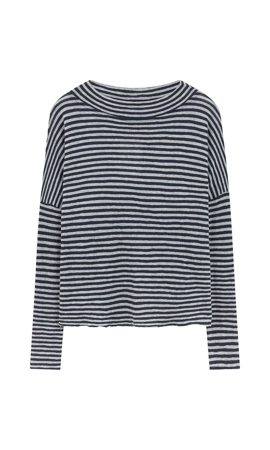 Plümo- The Silvi Mockneck features dark navy stripes and a loose fit, inspired by classic Danish design, on a white background.