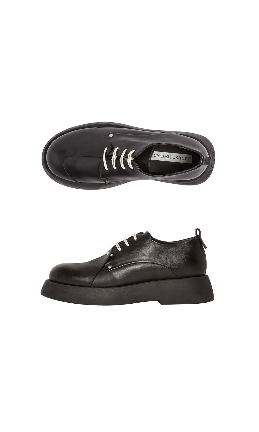 Plümo- Hosier Brogues in black leather with thick soles, top and side views on a white background.