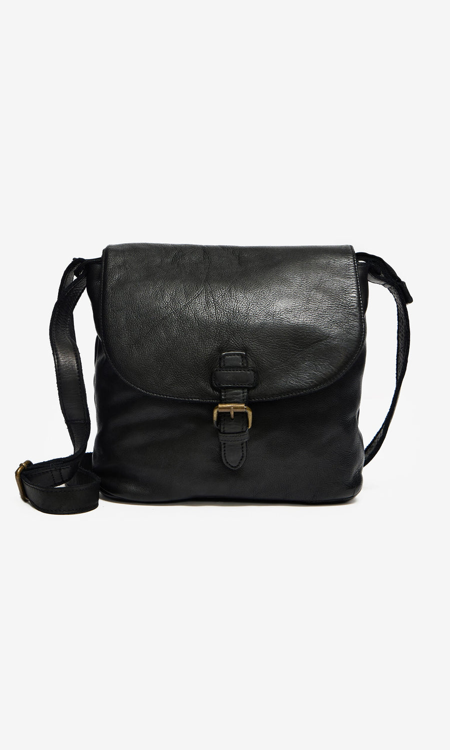 Plümo- Beck Crossbody Bag: black leather with flap closure, British buckle detail, and adjustable strap on white background.