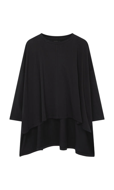 Plümo  The Hansen Tee is an oversized black jersey with a layered hem and round neck—a Danish design for casual style.
