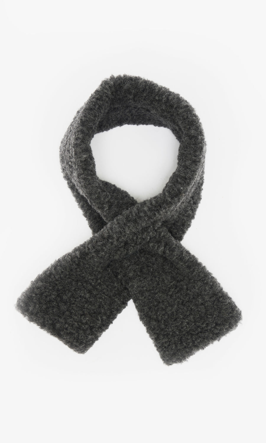 Plümo  A Kassel Scarf in soft charcoal grey with textured knit is laid flat, ends crossed, on a white background.