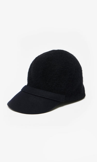 Plümo  Handmade black wool Baseball Cap with short brim, Parisian style, shown on a white background.