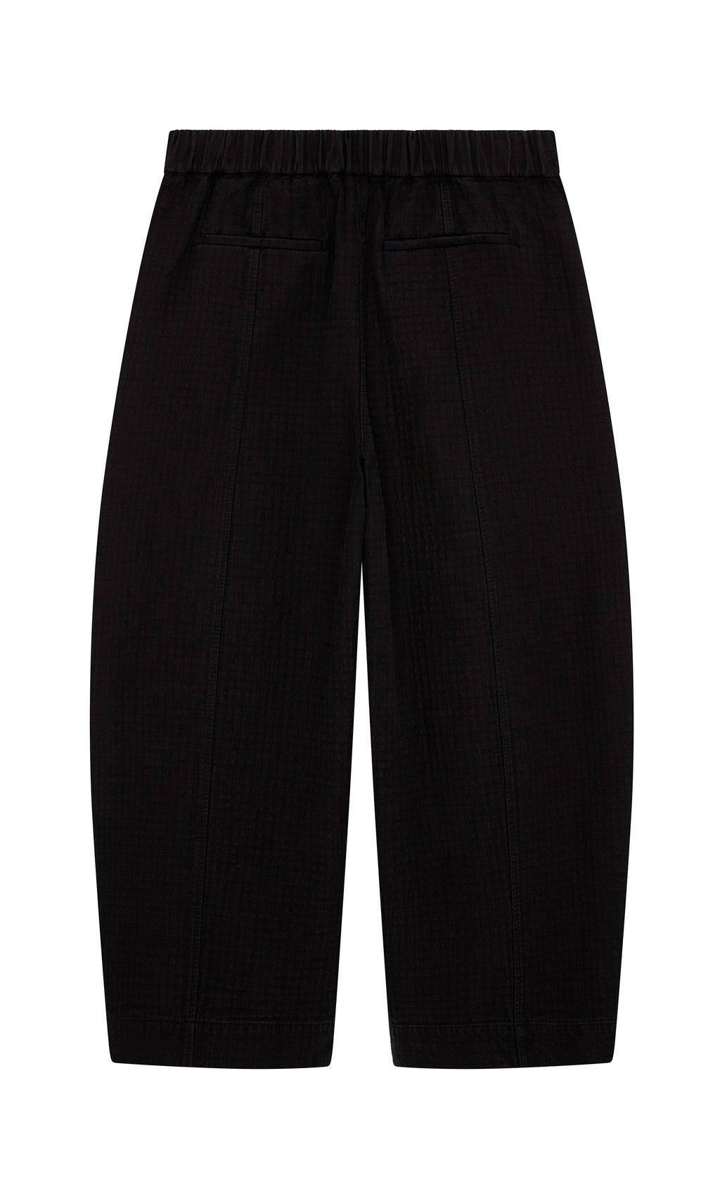 Plümo  Coal Calow Pants: loose-fit, knee-length shorts in coal black with elastic waist, front seams. Shown on white background.