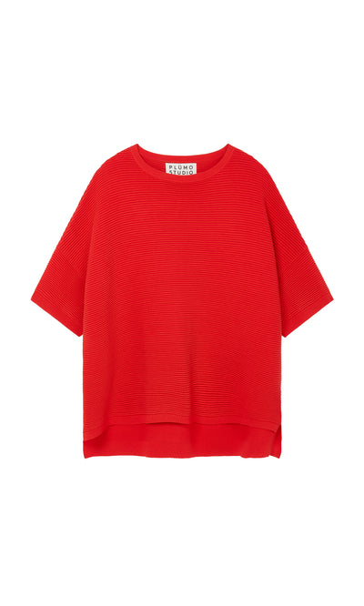 Plümo  Jack Sweater Short Sleeve - Lava: Plant-based knit, bright red, ribbed cropped sleeves, loose fit for comfort.