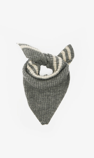 Plümo  Oyster Triangle Scarf: a grey and cream chunky rib-knit scarf tied in a knot, shown on white background.