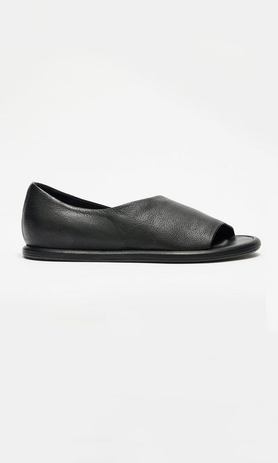 Plümo- Hawke Sandals: black open-toe flats with smooth vegetable-tanned leather and a minimal modern design.