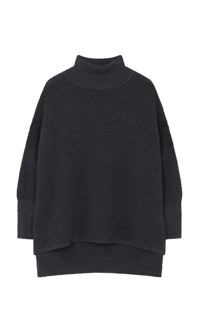 Plümo- Jack Rollneck - Graphite: Long-sleeve, ribbed, oversized knit sweater in super soft yarn with a relaxed fit.