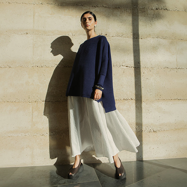 Classic and Simple Sleeveless Linen Top – Plümo Ltd