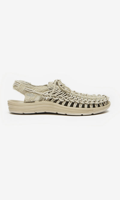 Plümo- Keen Sandals - Pebble: beige woven sporty sandal with open sides, back strap, and textured sole, shown in profile.