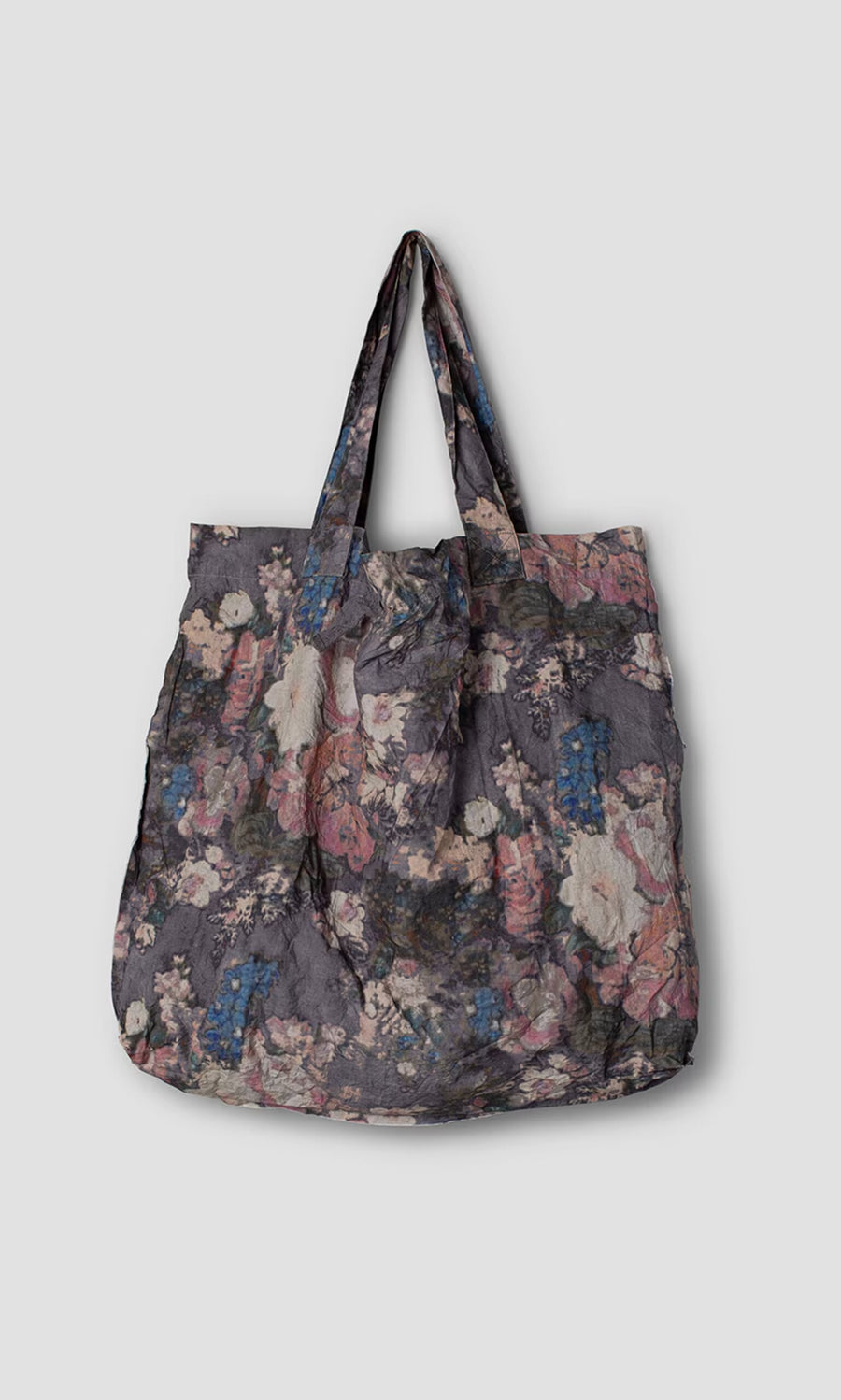 Plümo- Manet Bag: floral print cotton poplin shopper tote with two handles, shown on a light gray background.