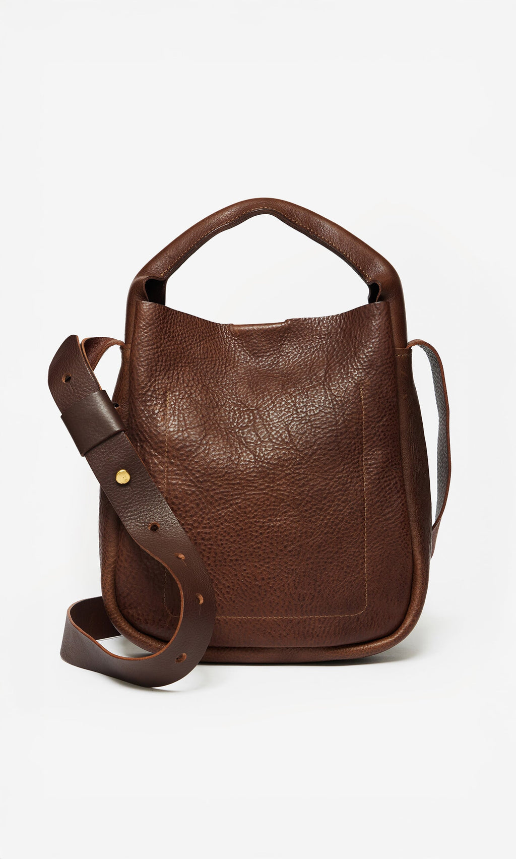 Plümo- Otto Leather Bag in dark brown grainy leather with a short handle and wide adjustable crossbody strap on white background.