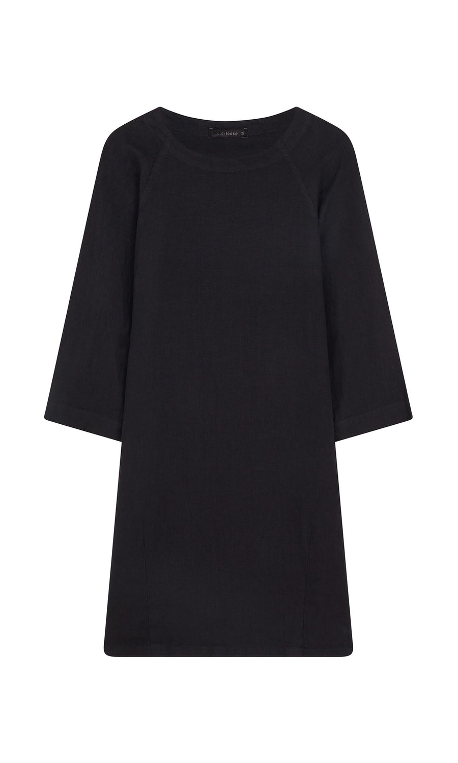 Plümo- Raglan Dress: Black, knee-length with bracelet sleeves and a straight silhouette on a white background.