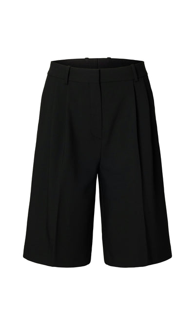 Plümo- Bermuda Shorts: Black tailored crepe with belt loops and sharp pleats, shown on a white background.