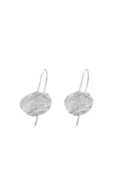 Plümo- Shirley Earrings: handmade silver oval drops with simple hooks, perfect retro style against a white background.