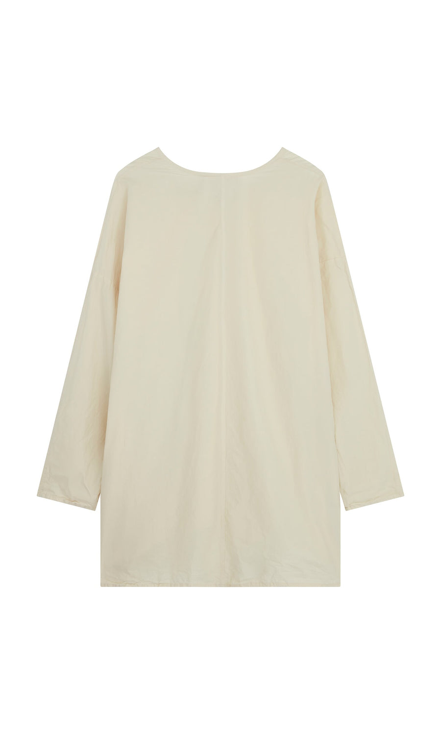 Plümo- Stroh Blouse: Long-sleeved, loose cotton poplin with asymmetric hem, shown from the back on a white background.
