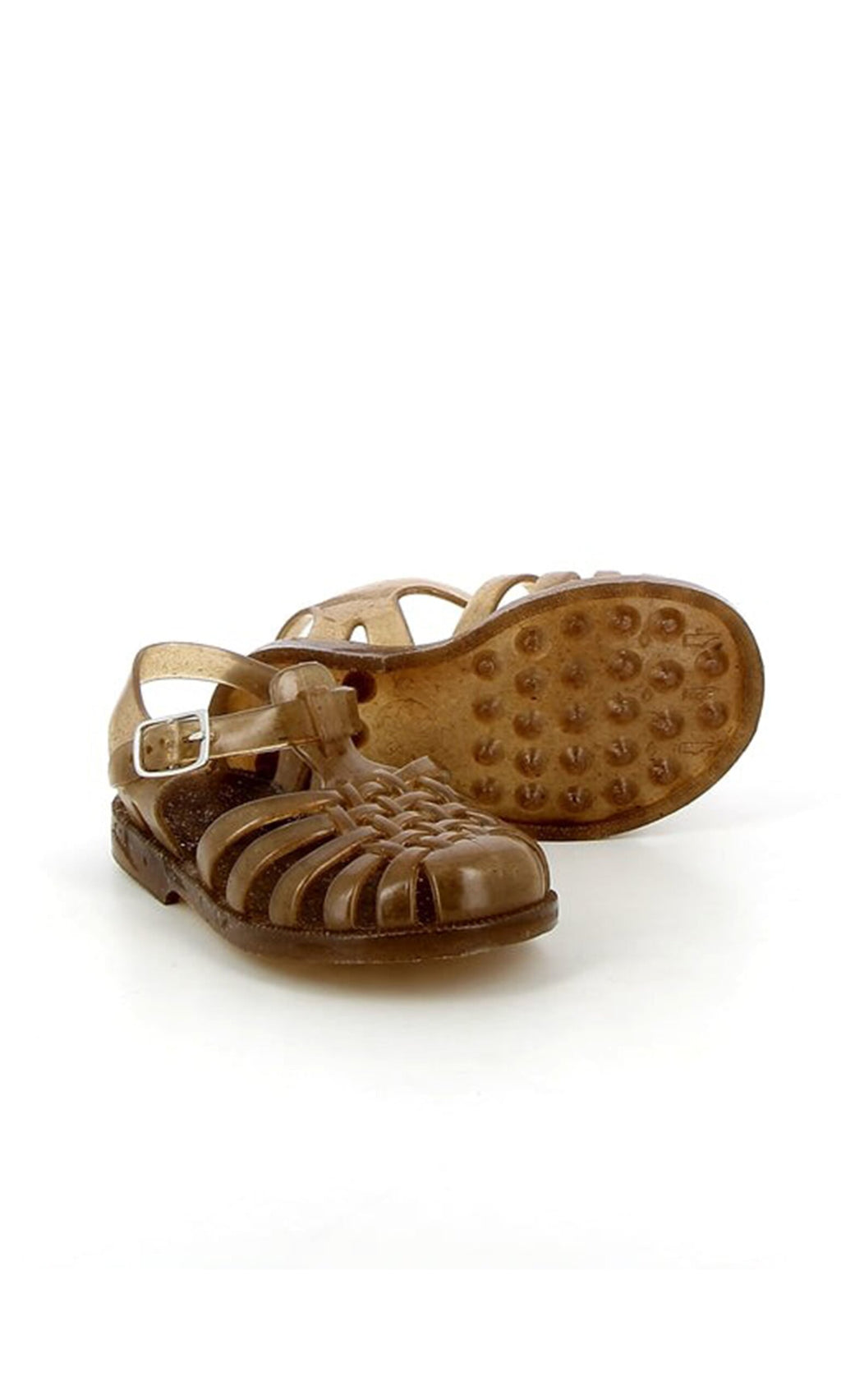 Plümo- A pair of Hemp Sunchanvre Sandals in brown recycled vegan PVC; one upright, one showing the sole.