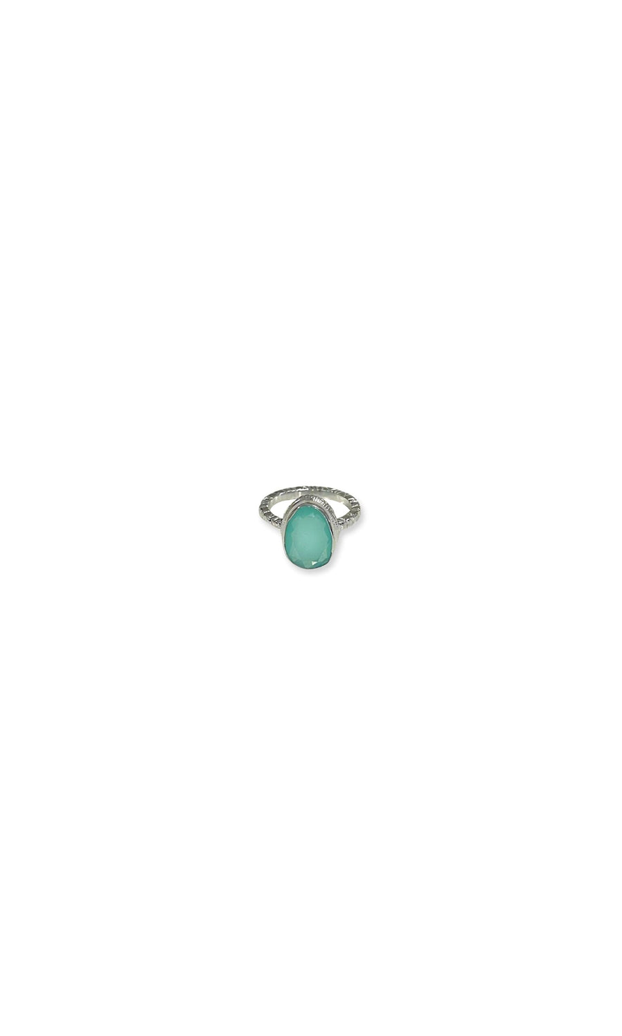 Plümo- Chalcedony Ring in sterling silver with a round center stone—ideal as a bold statement for any occasion.