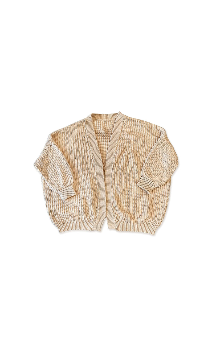Plümo- Ottilie Cardigan in beige, heavyweight knit with long sleeves and open front, shown flat on white background.