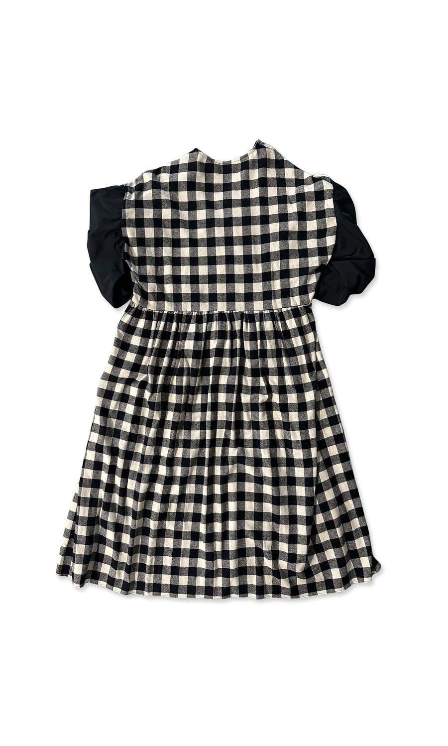 Plümo- Alya Dress in black gingham with puff sleeves, shown flat on a white background for a relaxed vibe.