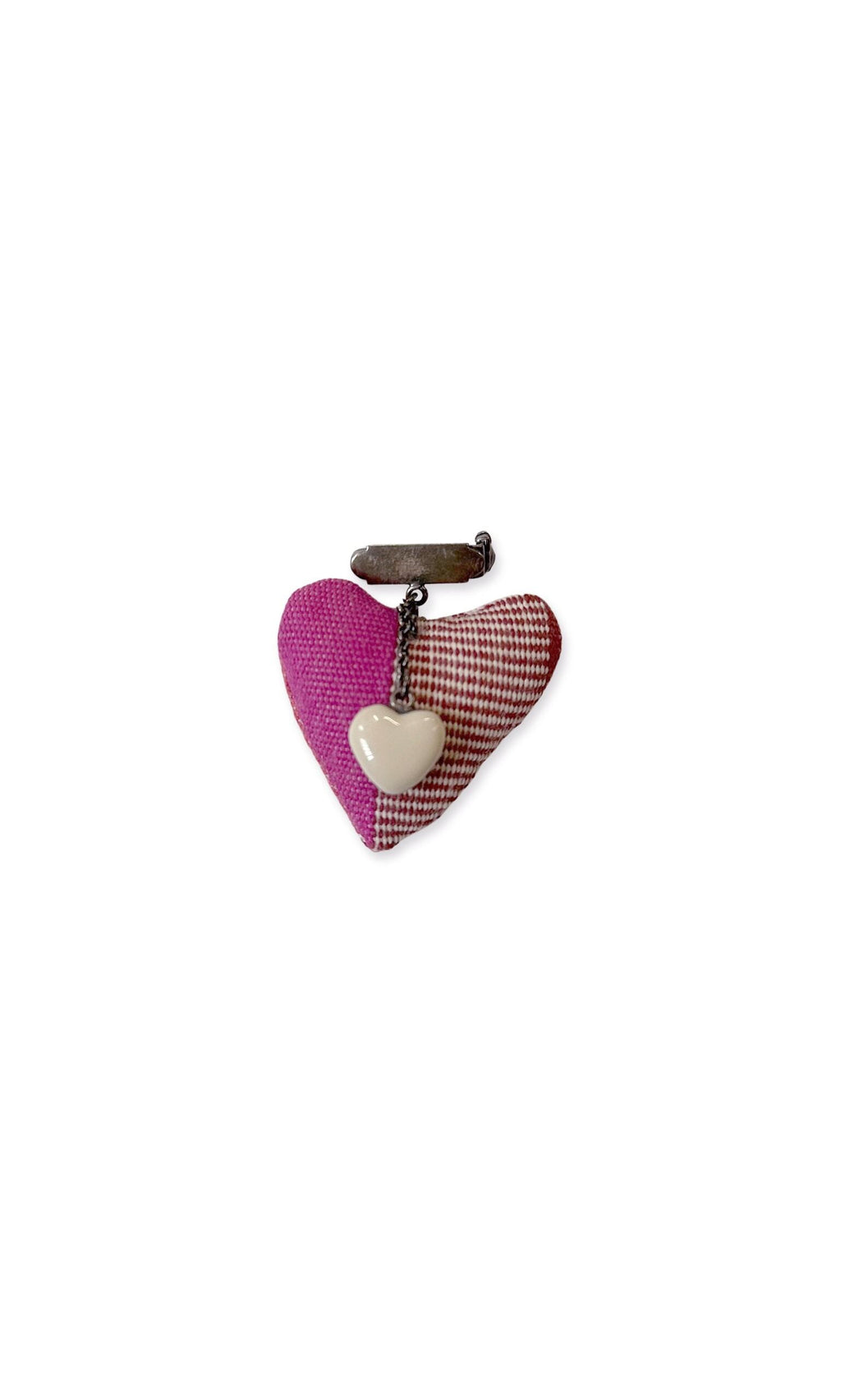 Plümo- The Heart Charm Brooch: pink plaid heart with a cream charm for a sweet, vintage-inspired accent.