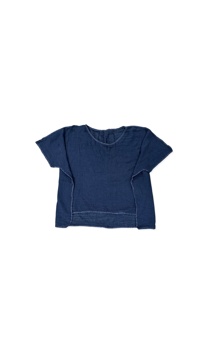 Plümo- Jo Top in dark blue, short-sleeve and oversized with visible seams, laid flat on a white background.