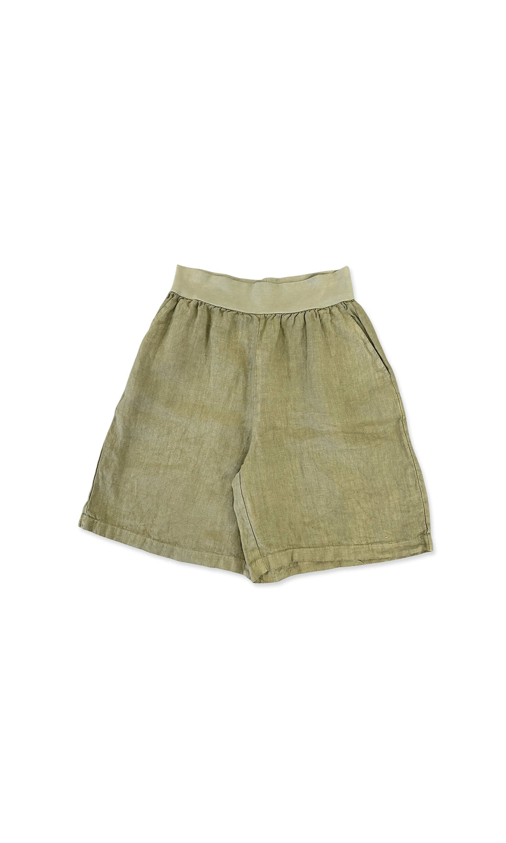 Plümo- Neila Shorts in khaki green linen, knee-length with an elastic pull-on fit, shown laid flat on a white background.
