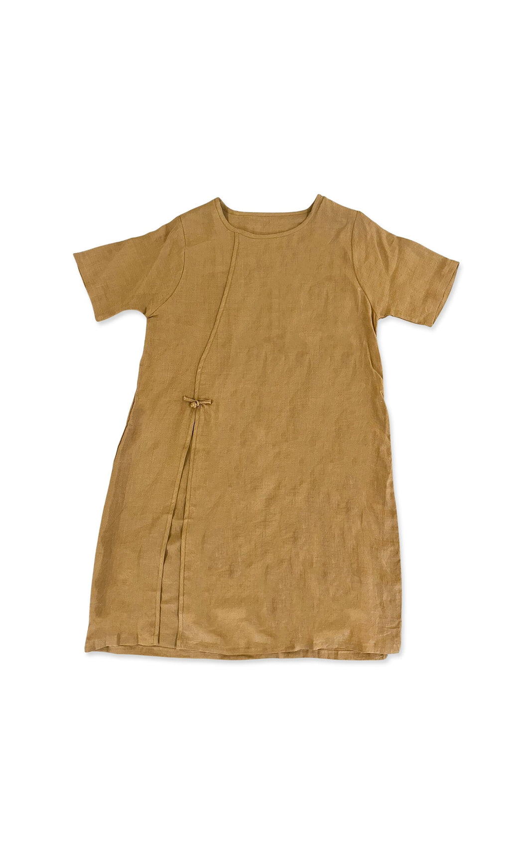 Plümo- Ocea Tunic: knee-length camel linen, short sleeves, side bow, minimalist; sizes UK8–UK14.