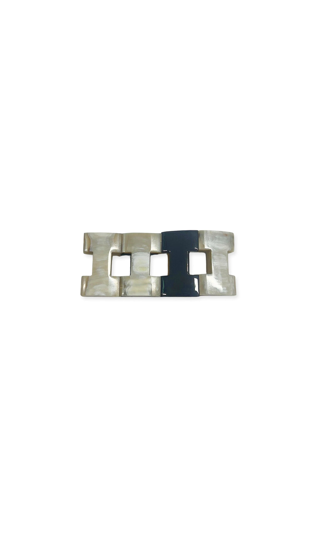 Plümo- Sariel Bracelet: Sleek, rectangular design in black and pearlescent white, inspired by modern artisanal style.