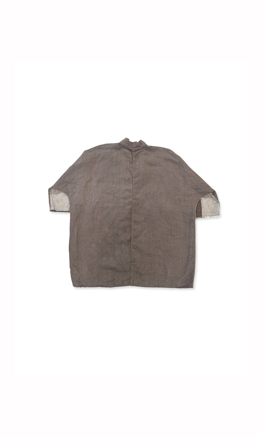 Plümo- The Taro Patch Kimono is a brown, short-sleeved, loose-fit jacket with visible white cuff lining and artisanal style.
